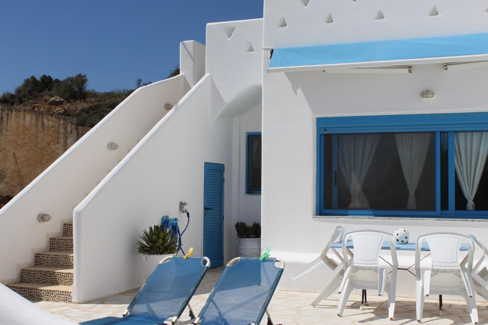Blue Sea Villa & Apartments Makrýgialos Buitenkant foto