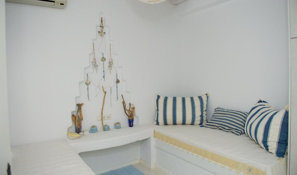 Blue Sea Villa & Apartments Makrýgialos Buitenkant foto
